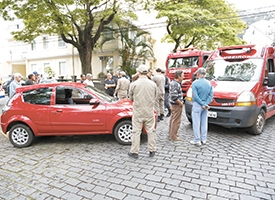 POLÍCIA - Acidente em esquina do Centro ontem de manhã