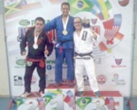 Open Jiu-Jitsu Intercolegial é sucesso  e equipe Boi Team se destaca