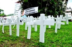 GAM homenageia vítimas da tragédia e cobra ações do governo