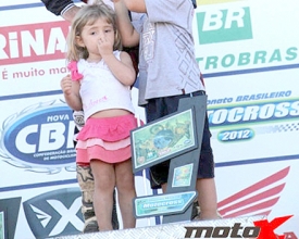 Piloto friburguense ganha pela primeira vez prova do Campeonato Brasileiro de Motocross