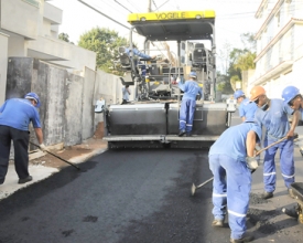 Governo municipal comemora a doação de 10,5 quilômetros de asfalto para Nova Friburgo