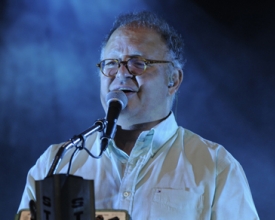 Guilherme Arantes relembra antigos sucessos no Municipal