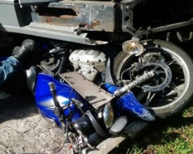 Colisão deixa dois motociclistas feridos na RJ-116
