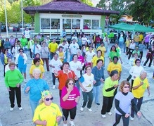 Combate à violência contra idosos movimenta Praça Dermeval Moreira