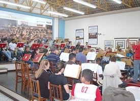 A banda Campesina Friburguense rumou para a Alemanha