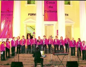 Coral Allons Chanter: há dez anos cantando e encantando