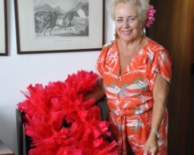 Marly Pinel: uma foliã que enche de brilho e alegria o carnaval friburguense