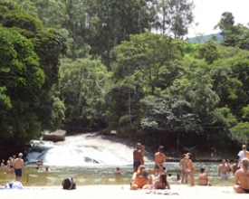 Calor movimenta cachoeiras de Lumiar