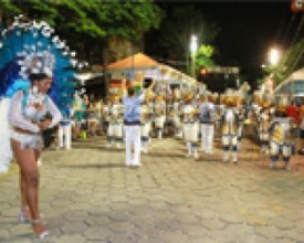 Raio de Luar exalta a magia do luar em clima de muita alegria