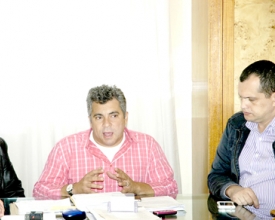 Prefeito e secretário municipal de Educação recebem representantes do Sepe para reunião sobre possível aumento para servidores do magistério