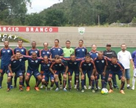 Seis equipes brigam pelo título da Copa de Futebol Veterano no Stucky