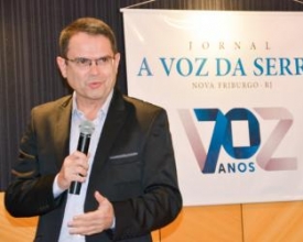 Sidney Rezende faz palestra em celebração dos 70 anos de A Voz da Serra