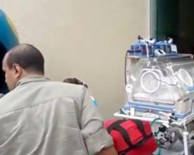 Bebê arremessado de carro recebe alta e retorna a Friburgo