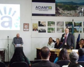 Encontro na Acianf debate inclusão dos jovens no mercado de trabalho