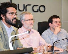 Eucaliptos da Praça Getúlio Vargas terão terceiro laudo