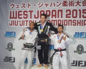 Mestre friburguense de jiu-jitsu brilha no Japão