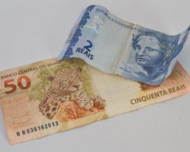 Pesquisa revela que 90% das cédulas têm traços de cocaína