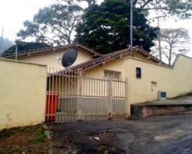 Escola pública é assaltada na Granja Spinelli