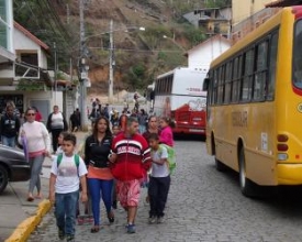 Escola JK: alunos transferidos, pais preocupados