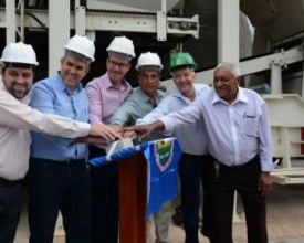 Prefeitura inaugura usina de asfalto