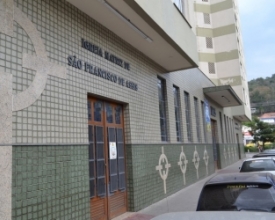 Fiéis celebram Dia de São Francisco nesta quarta