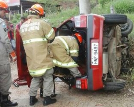 Jovem fica ferido em acidente na RJ-130