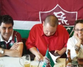 Livro sobre o Fluminense tem tarde de autógrafos em Nova Friburgo