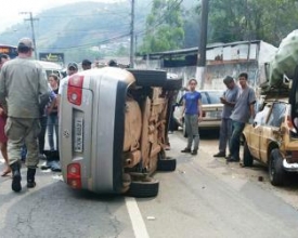Mulher fica ferida em acidente no Córrego Dantas