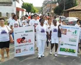 Caminhada da Paz é realizada em Macuco 