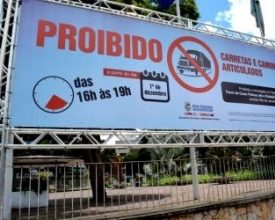 Carretas estão proibidas de circular no Centro a partir de terça-feira