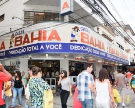 Homens são detidos após tentativa de furto a loja no Centro