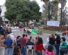 Ativistas comemoram‭ ‬neste sábado‭ um ano de mobilizações na Praça Getúlio Vargas