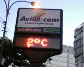 Temperatura despenca e chega a 2ºC em termômetro do Centro