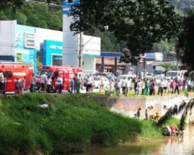 Guarda municipal sofre acidente de moto e cai no Rio Bengalas 