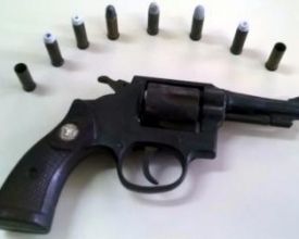 Preso com revólver em Macuco