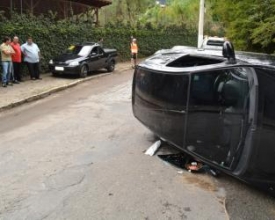 Acidente deixa dois feridos no Parque São Clemente