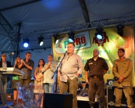 Fepro: cerimônia de abertura reúne autoridades e feira atrai grande público