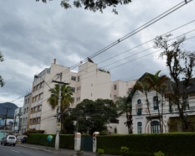 Tempo continua nublado, chuvoso e frio neste fim de semana