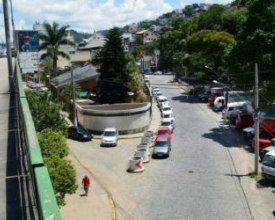 Militar da Marinha foge de blitz do Detran no Bairro Ypu