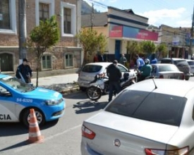 Detran faz mais uma blitz na Avenida Euterpe Friburguense