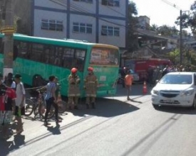 Motociclista morre ao colidir com ônibus em Conselheiro