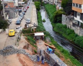 Moradores temem novo atraso na conclusão de obra na Avenida Campesina