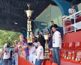 Em meio a polêmica, carnaval de Friburgo tem duas escolas campeãs