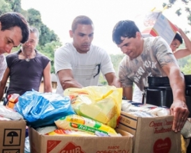 Organizadores do Mountain Fight fazem entrega de donativos para instituições