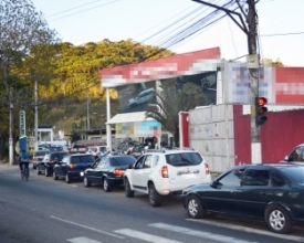 Detran volta a registrar filas gigantescas para vistoria