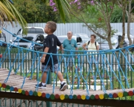 Parque infantil da Praça do Suspiro foi doado ao município