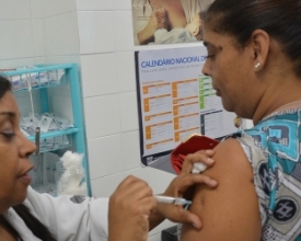 Vacinação contra gripe aberta à população a partir desta segunda