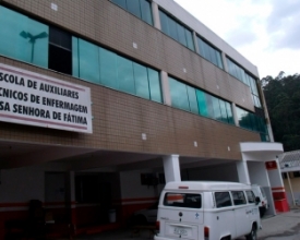 Escola de Enfermagem oferece 30 vagas para curso técnico 