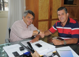 Deputado Rogério Cabral firma compromisso com o Governo Municipal