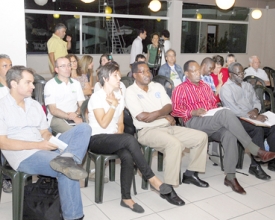 Produtos orgânicos da Serra despertam interesse de comitiva africana